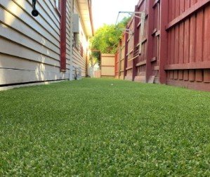 Artificial Grass and Real Grass – Which is Best to Save More